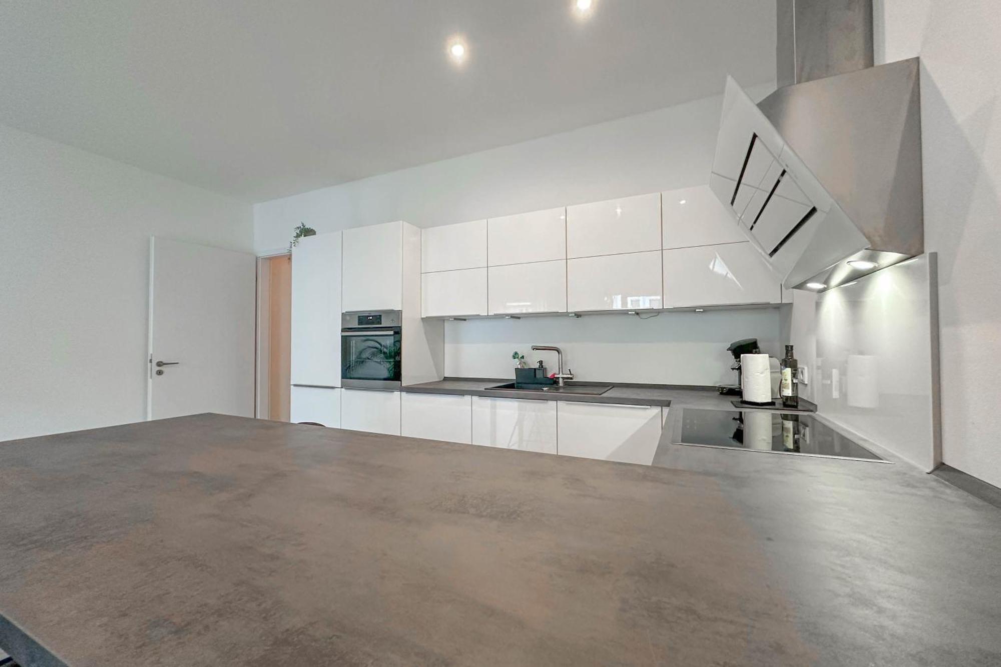 Modernes Trierer Cityloft Mit Grossem Balkon Esterno foto