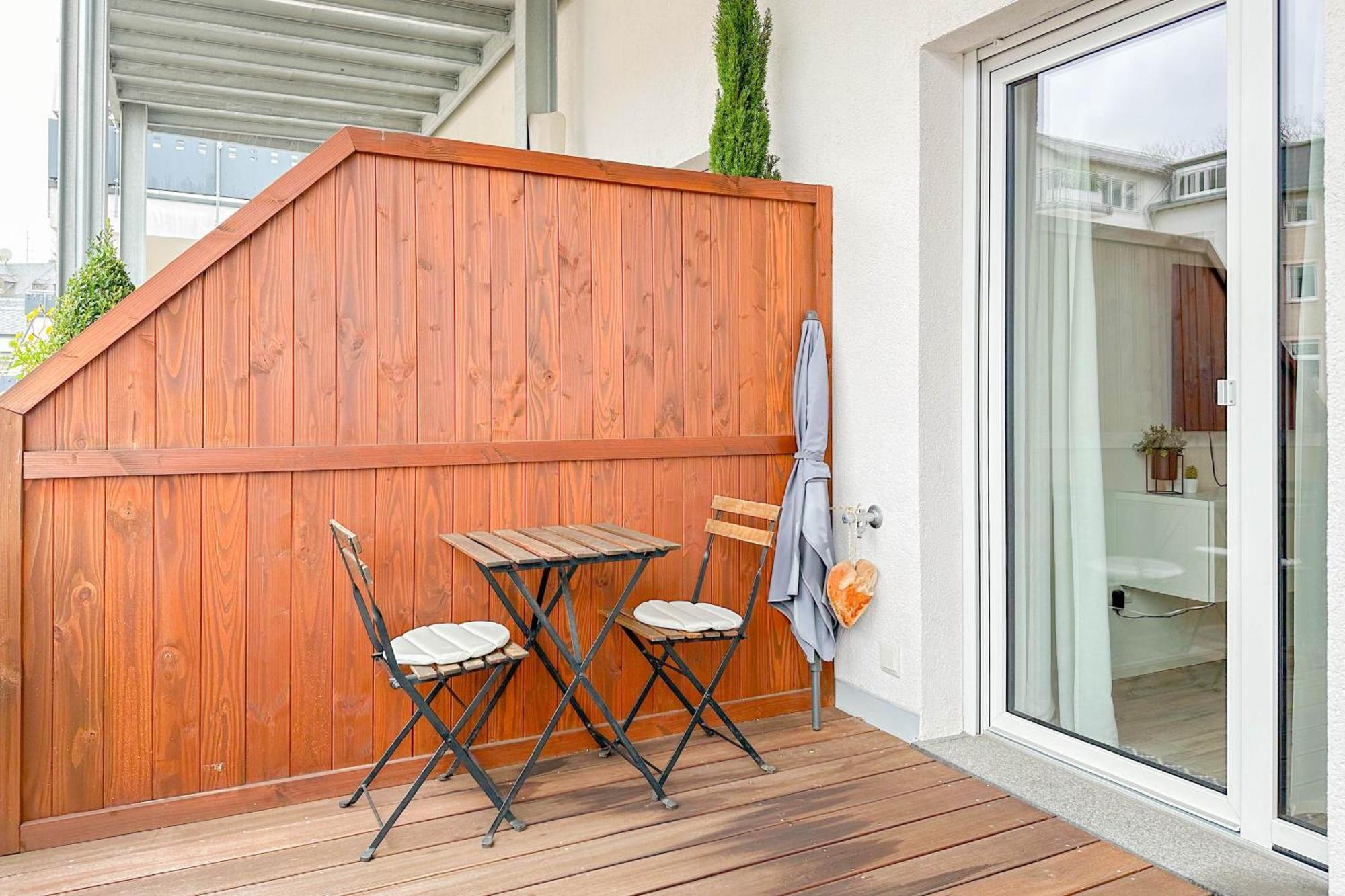 Modernes Trierer Cityloft Mit Grossem Balkon Esterno foto